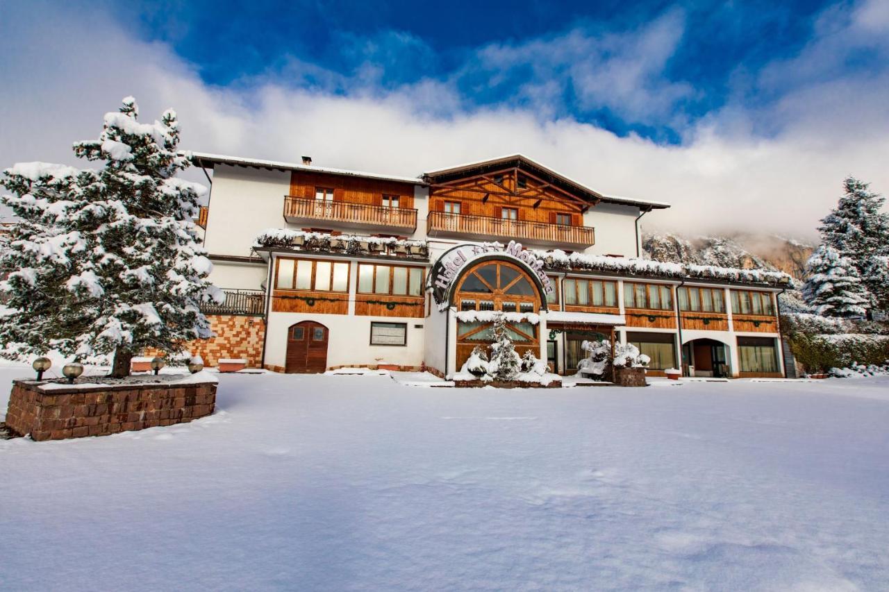Hotel & Residence Montana Fai della Paganella Eksteriør billede