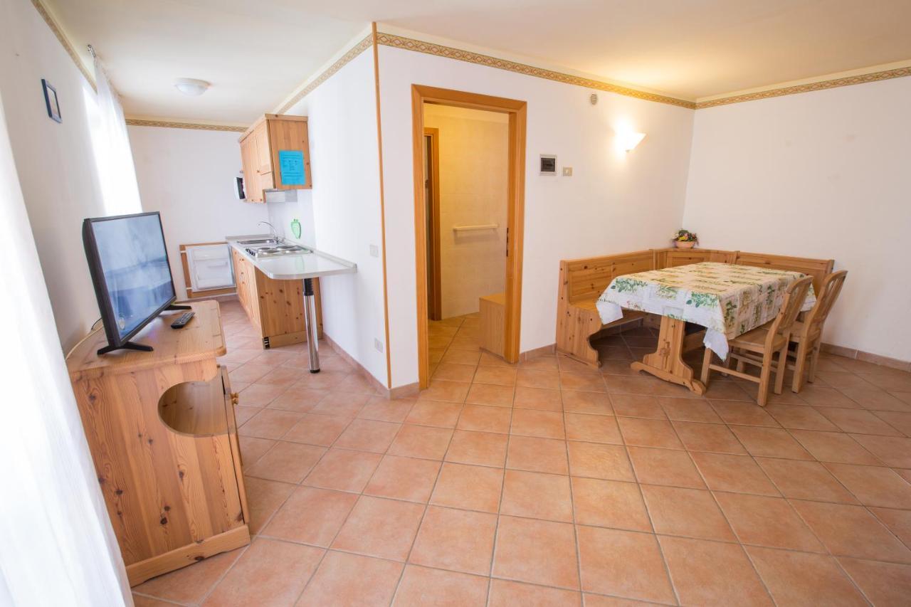 Hotel & Residence Montana Fai della Paganella Eksteriør billede